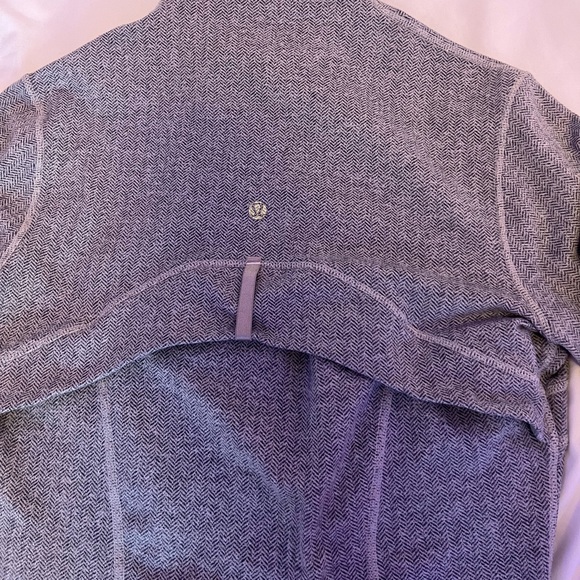 Vintage Lululemon define jacket - Picture 4 of 6
